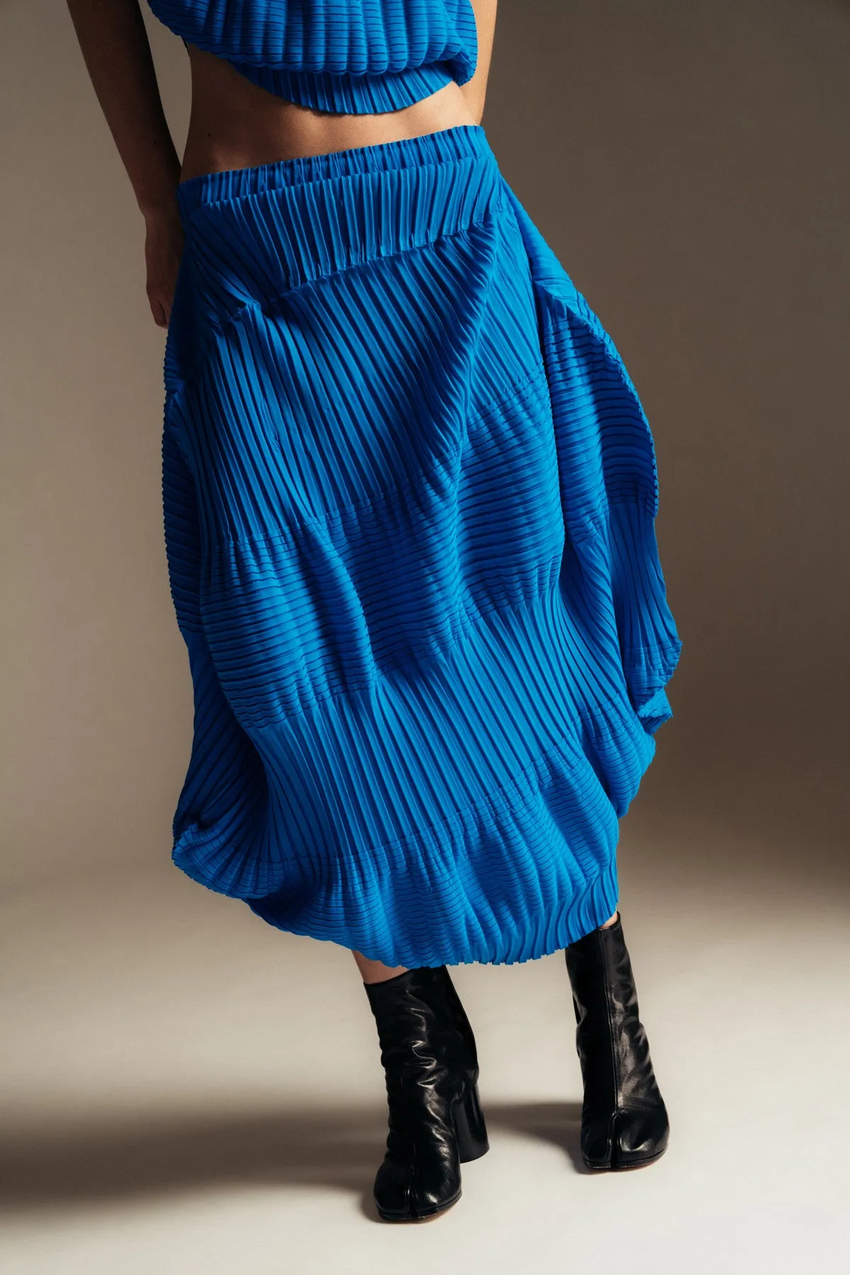 ISSEY MIYAKE | AERATE PLEATS SKIRT