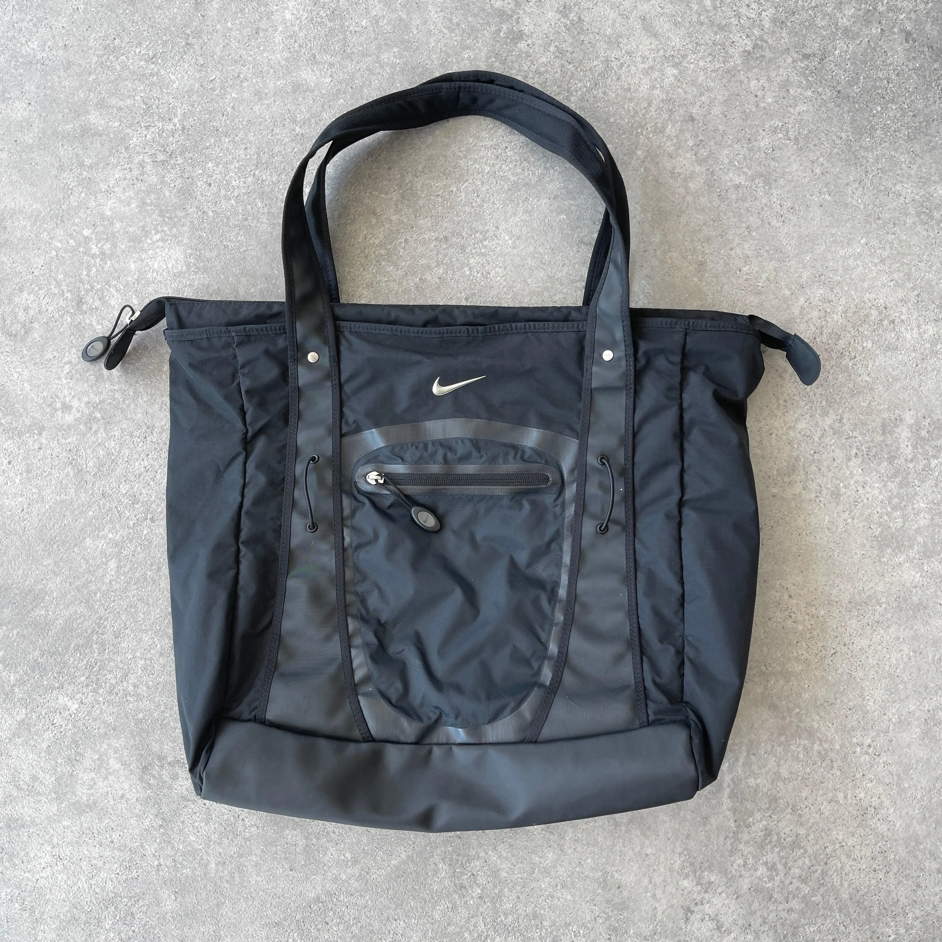 Nike 2000s technical tote bag (18”x16”x7”)