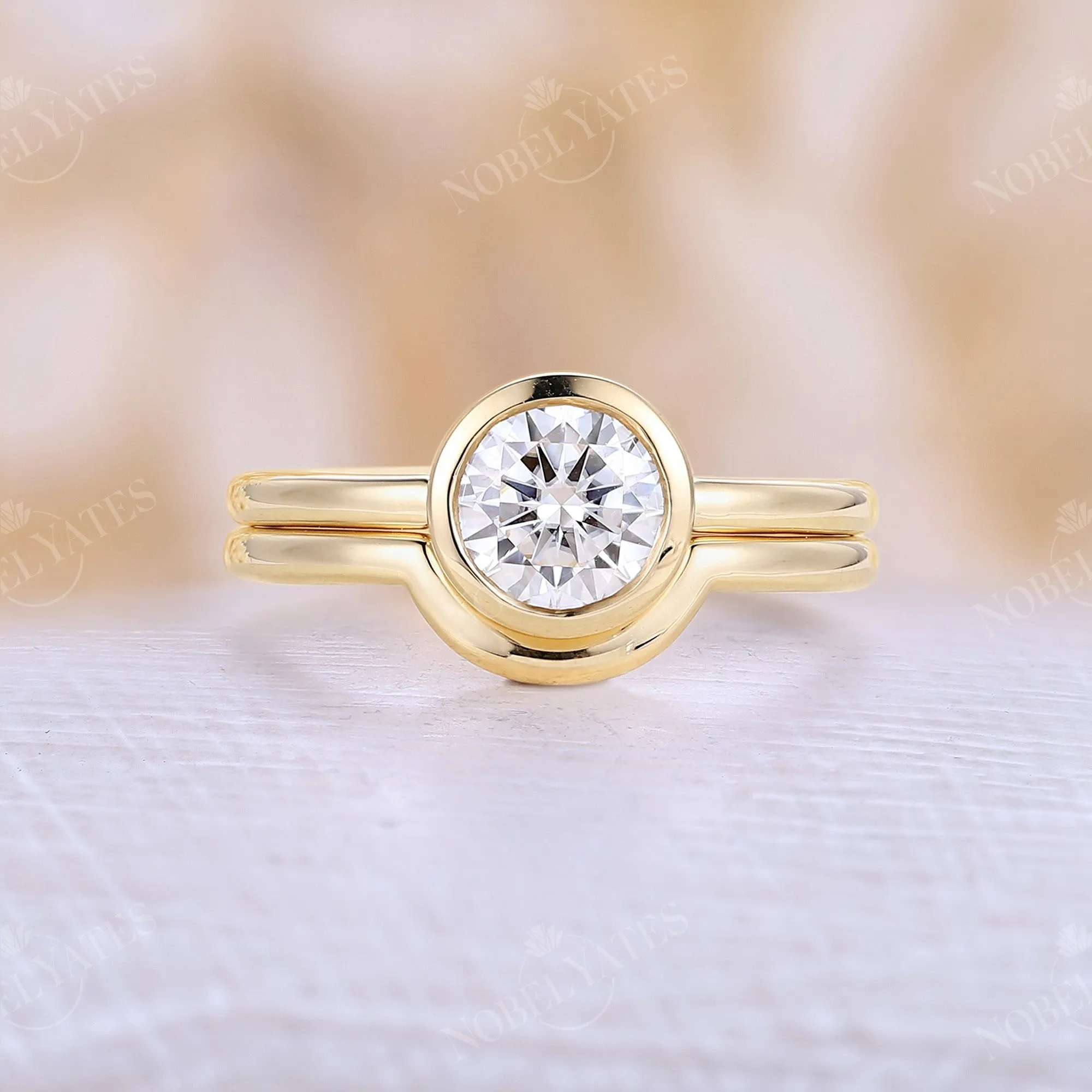 Vintage Round Cut Moissanite Solitaire Engagement Ring Set Yellow Gold