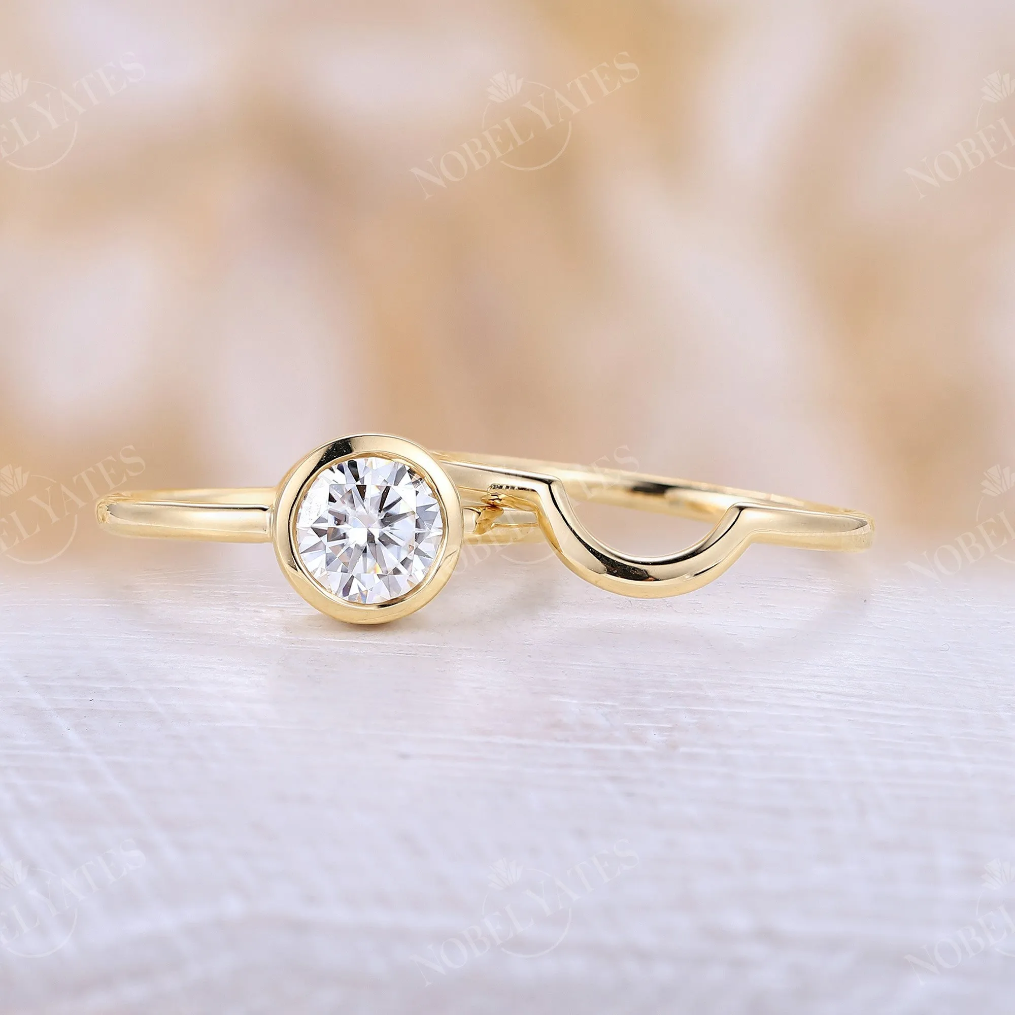 Vintage Round Cut Moissanite Solitaire Engagement Ring Set Yellow Gold